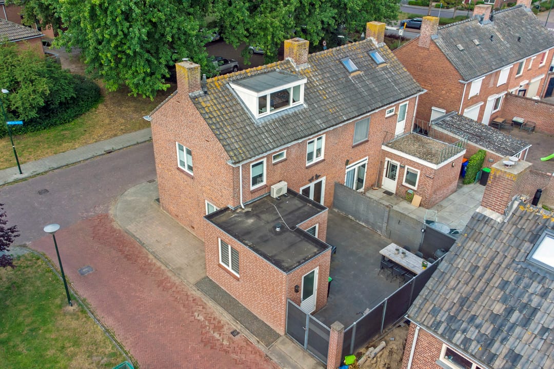 Foto 31 van van de Poelstraat 7