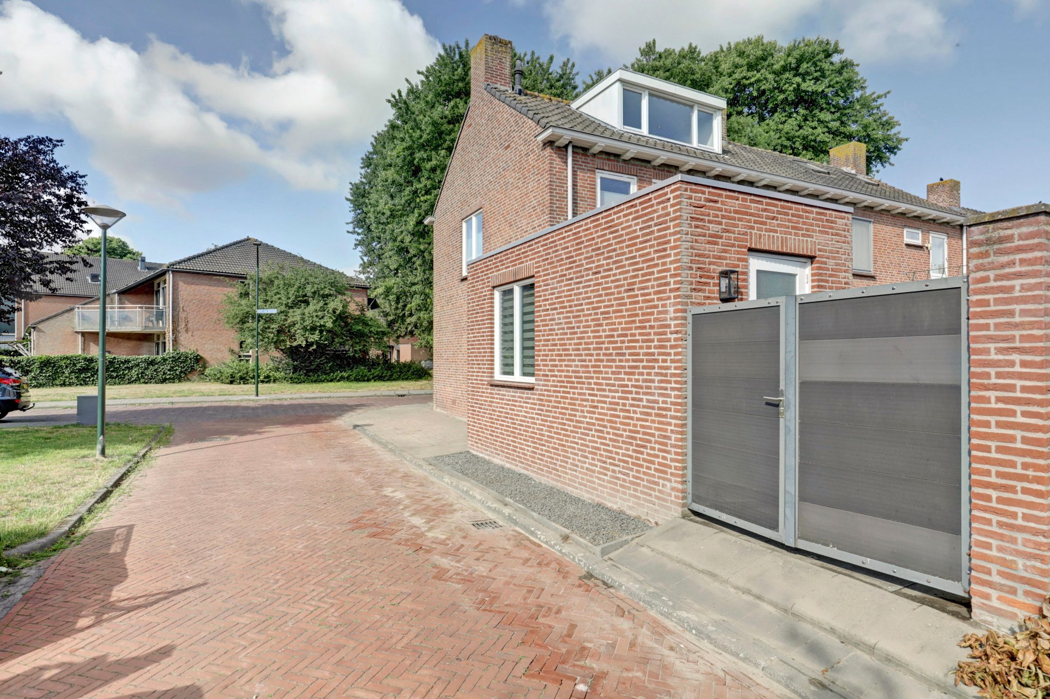 Foto 33 van van de Poelstraat 7