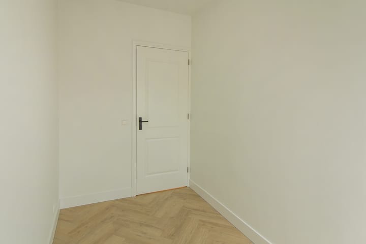 Foto 12 van Korbootstraat 41