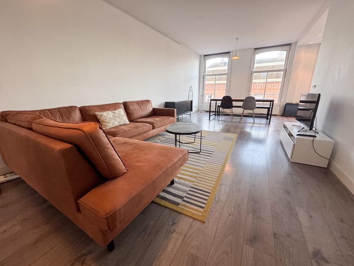 Photo 1 of Hemonystraat 15-D