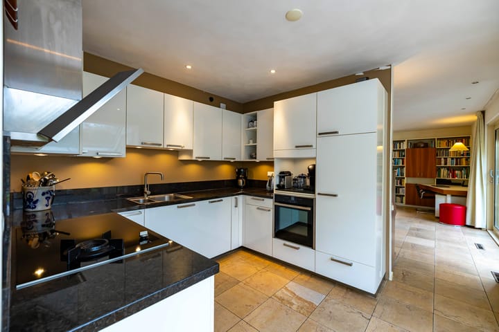 Foto 3 van Taarloseweg 2