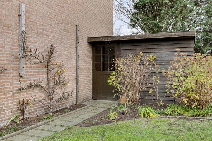 Foto 24 van Staringstraat 21