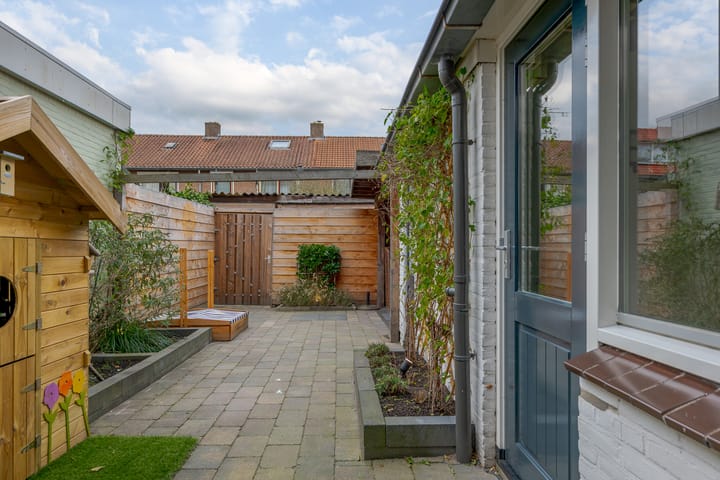 Photo 22 of Allee 70