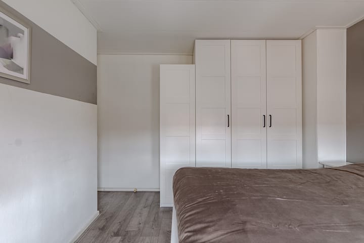 Photo 29 of Allee 70