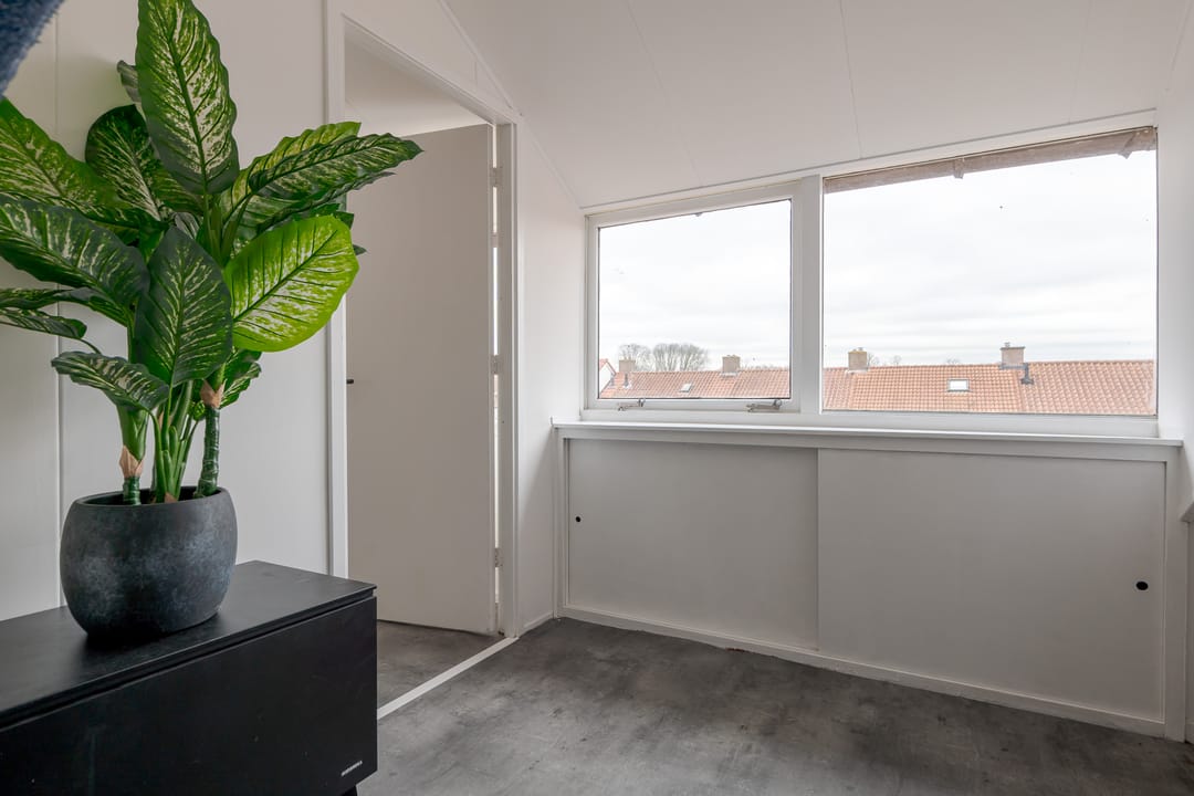 Photo 38 of Allee 70