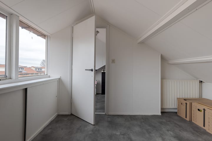 Photo 41 of Allee 70