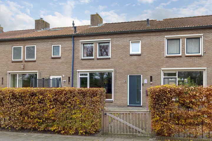 Photo 42 of Allee 70