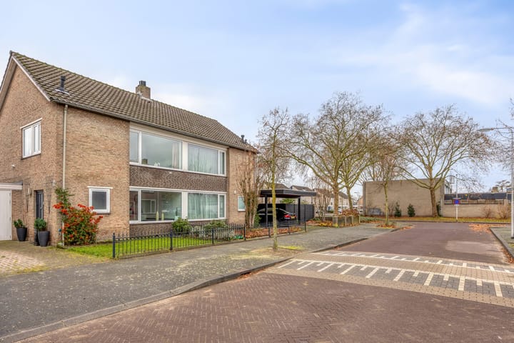 Photo 40 of Thorbeckestraat 54