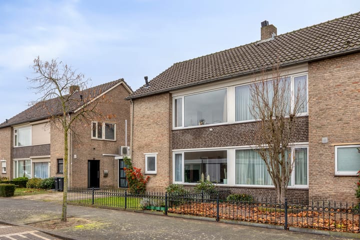 Photo 41 of Thorbeckestraat 54