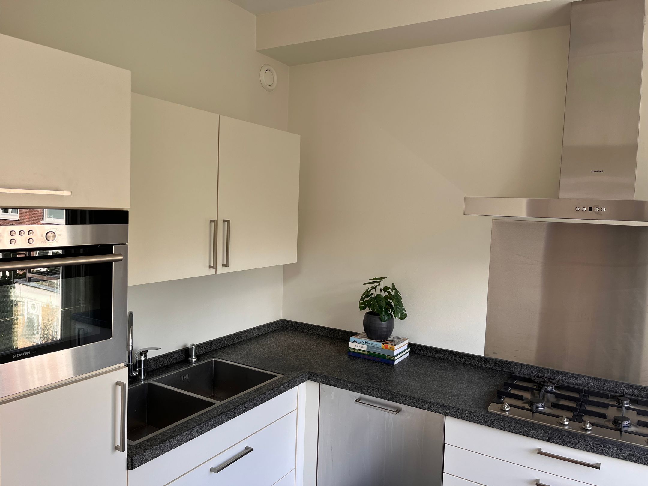 Foto 15 van Borneostraat 215