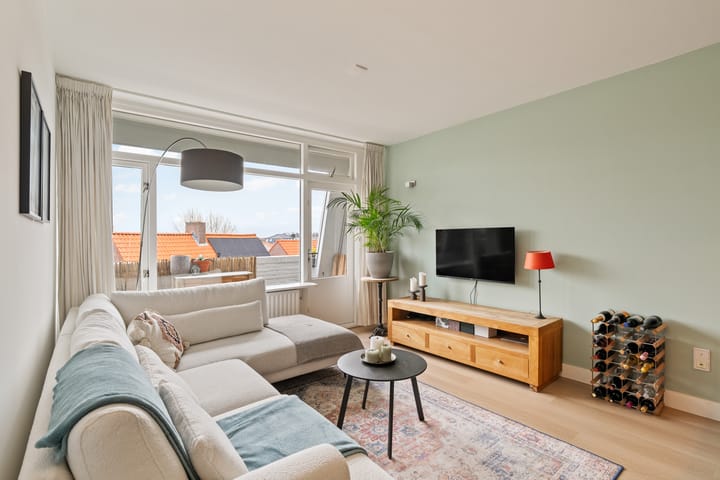 Foto 7 van Jan van Henegouwenweg 64