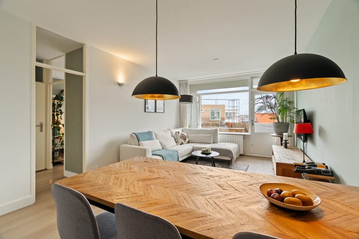 Foto 9 van Jan van Henegouwenweg 64