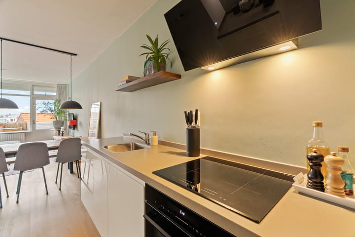 Foto 12 van Jan van Henegouwenweg 64