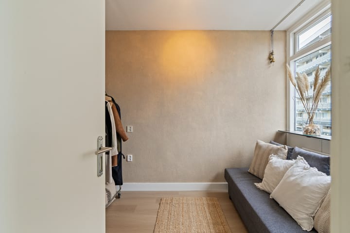 Foto 20 van Jan van Henegouwenweg 64