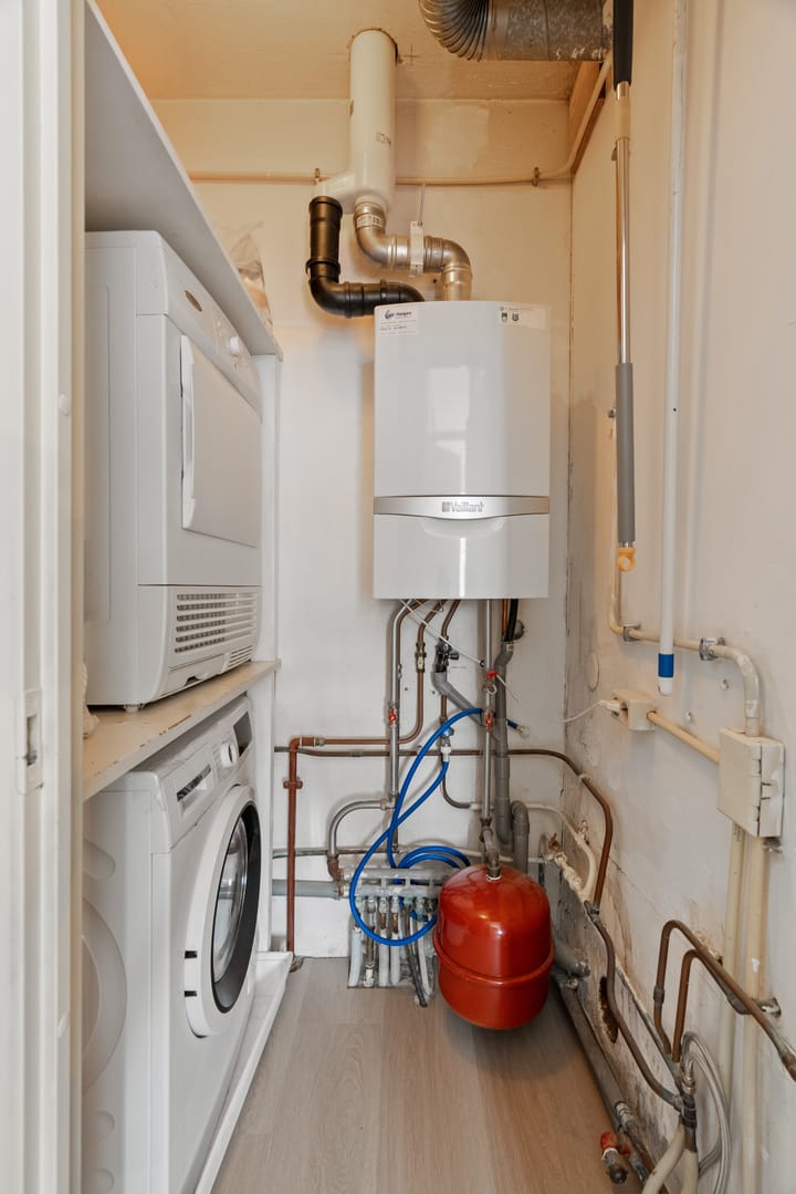 Foto 22 van Jan van Henegouwenweg 64