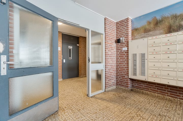 Foto 27 van Jan van Henegouwenweg 64