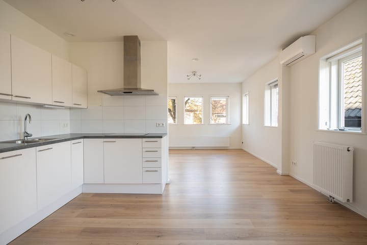 Photo 15 of Christiaan de Wetstraat 2-A