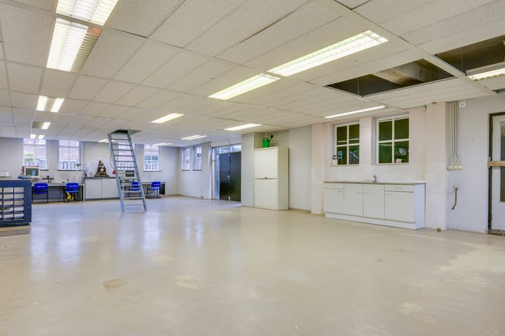 Foto 48 van Spoorstraat 1-A