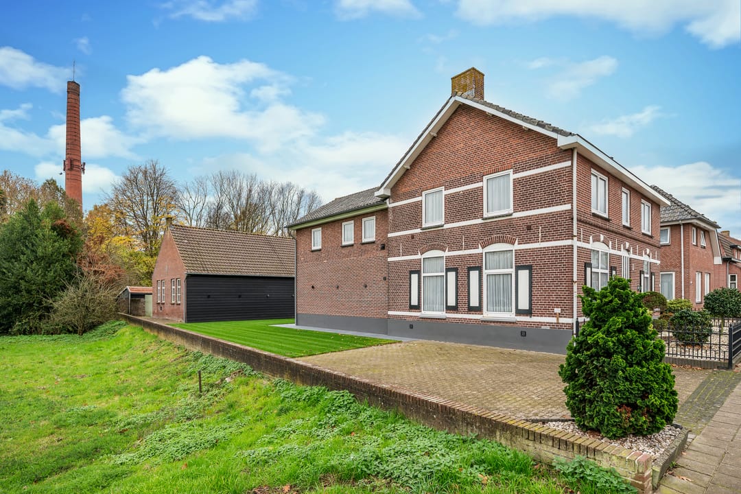 Foto 43 van Spoorstraat 1-A