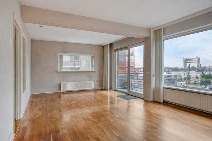 Photo 2 of Maasplein 69