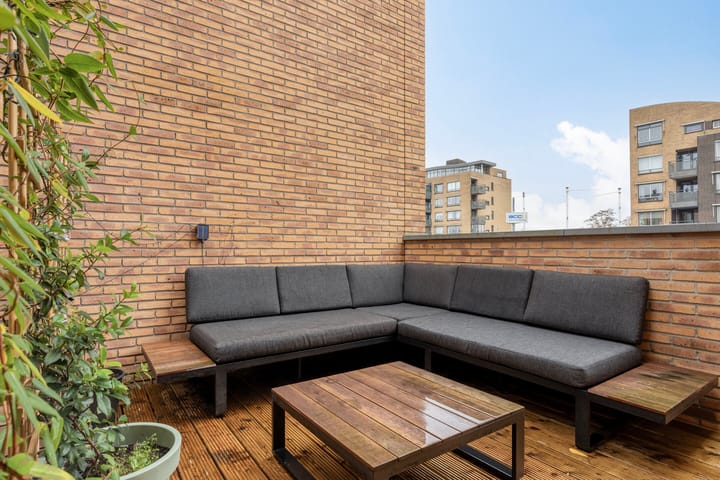 Photo 19 of Hooghuisstraat 18-A