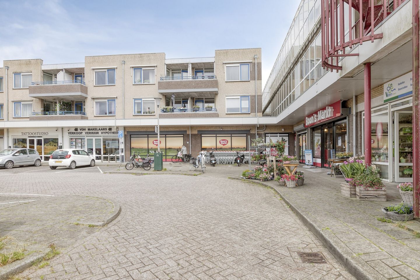 Bekijk foto 4 van Dorpsplein 19