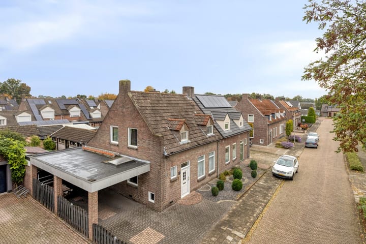 Foto 2 van Coöperatiestraat 12