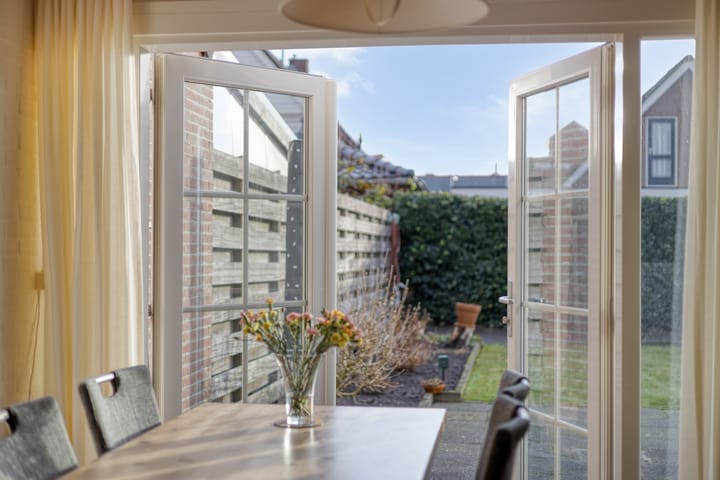 Foto 4 van Meester Holtropstraat 16