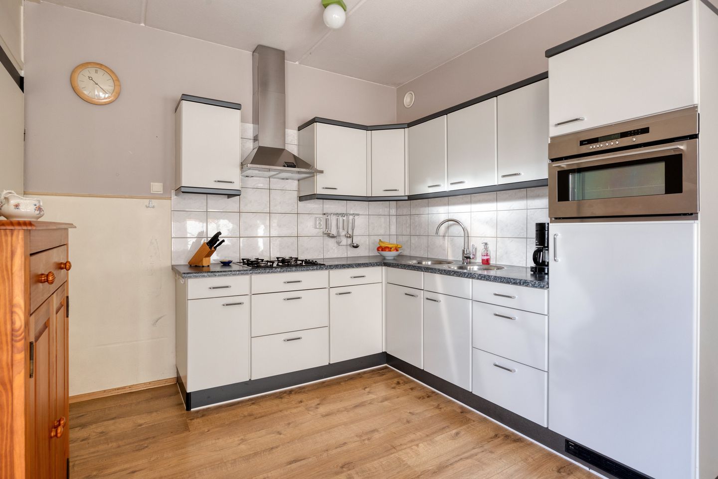 Foto 14 van Meester Holtropstraat 16