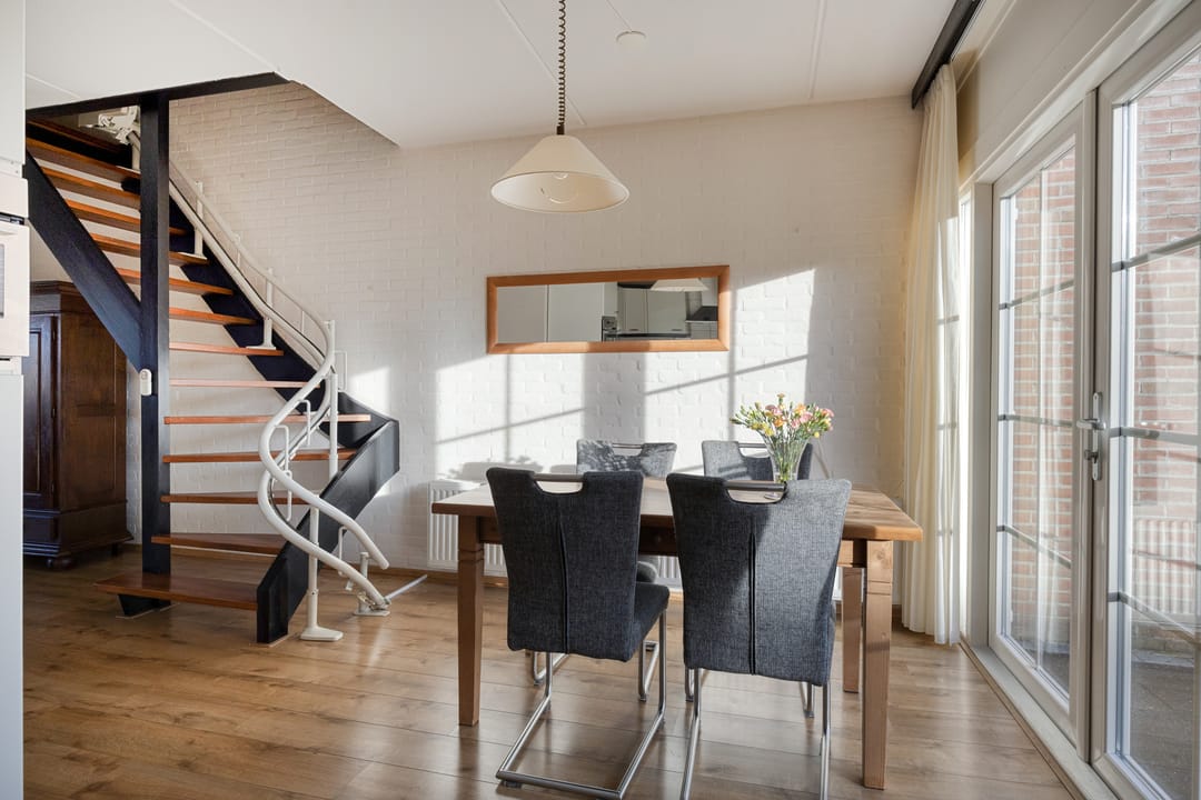 Foto 11 van Meester Holtropstraat 16