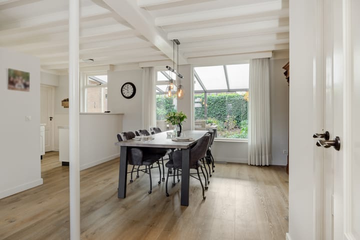 Photo 3 of Helster 8