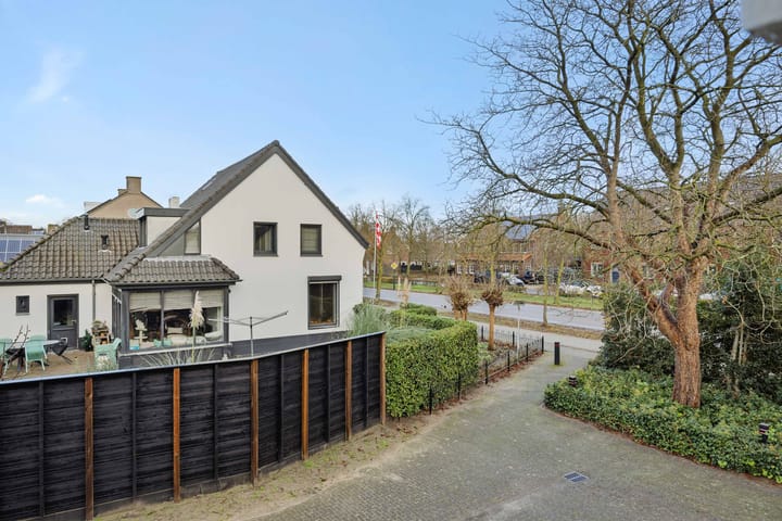 Photo 49 of Helster 8