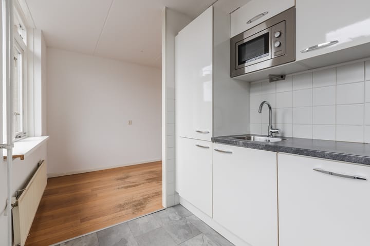 Foto 10 van Moerbeeklaan 11