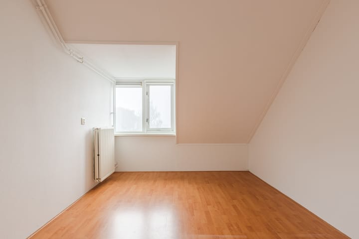 Foto 19 van Moerbeeklaan 11