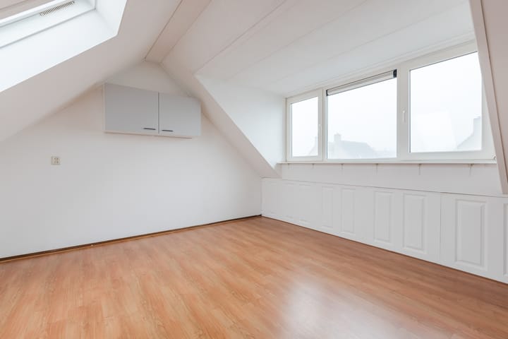 Foto 25 van Moerbeeklaan 11