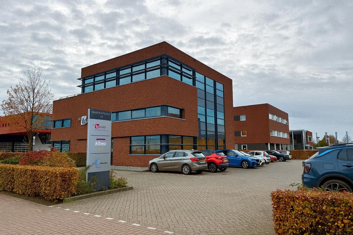 Bekijk foto 1 van Maseratilaan 14