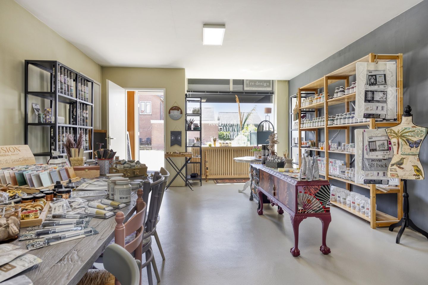 View photo 5 of Aalsmeerderweg 443