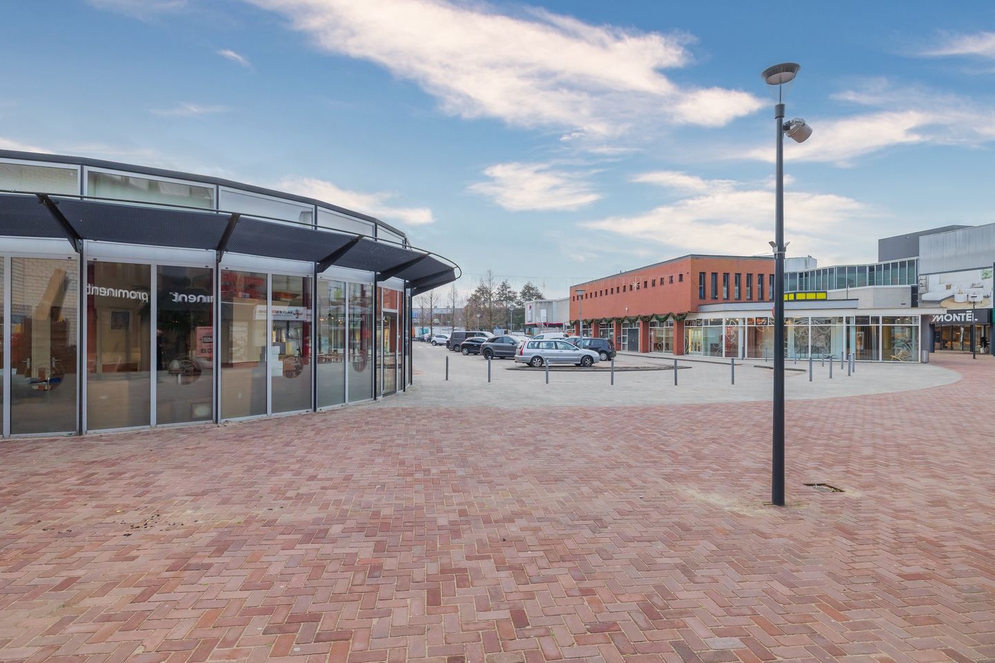 Bekijk foto 5 van Meubelplein 13