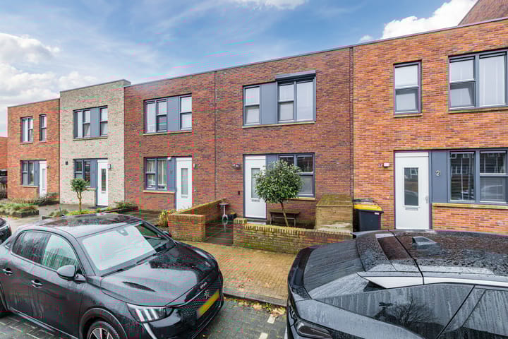 Photo 2 of Eikepage 19