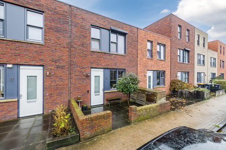 Photo 3 of Eikepage 19