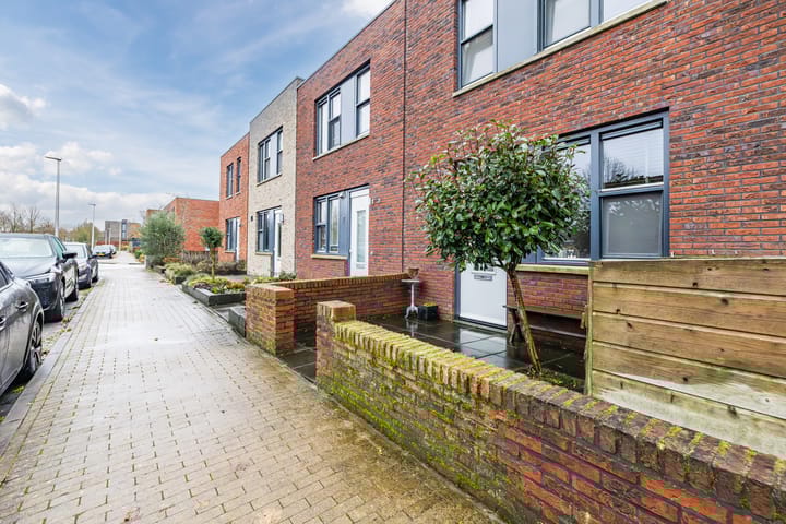 Photo 4 of Eikepage 19