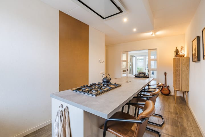 Photo 21 of Eikepage 19