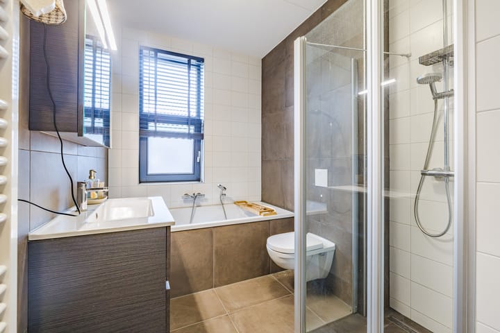 Photo 38 of Eikepage 19