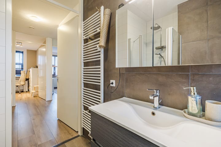 Photo 40 of Eikepage 19