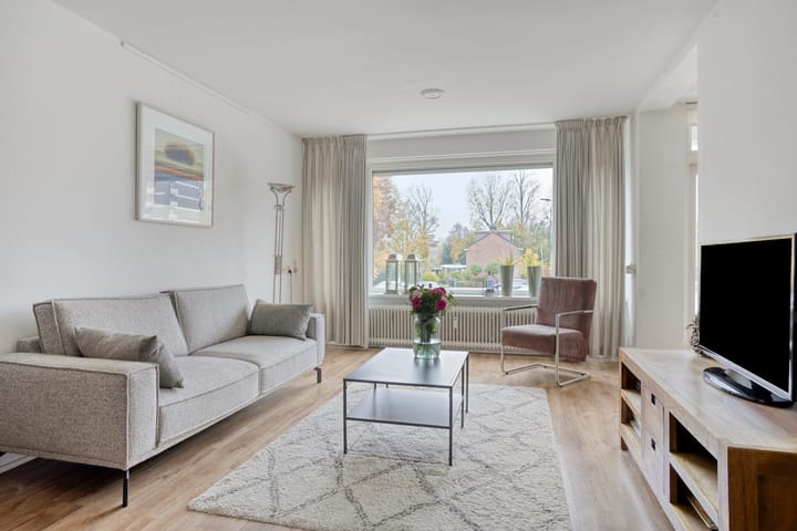 Photo 2 of Van der Helmstraat 404