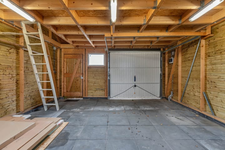 Photo 37 of Uiterdijkenweg 7-C