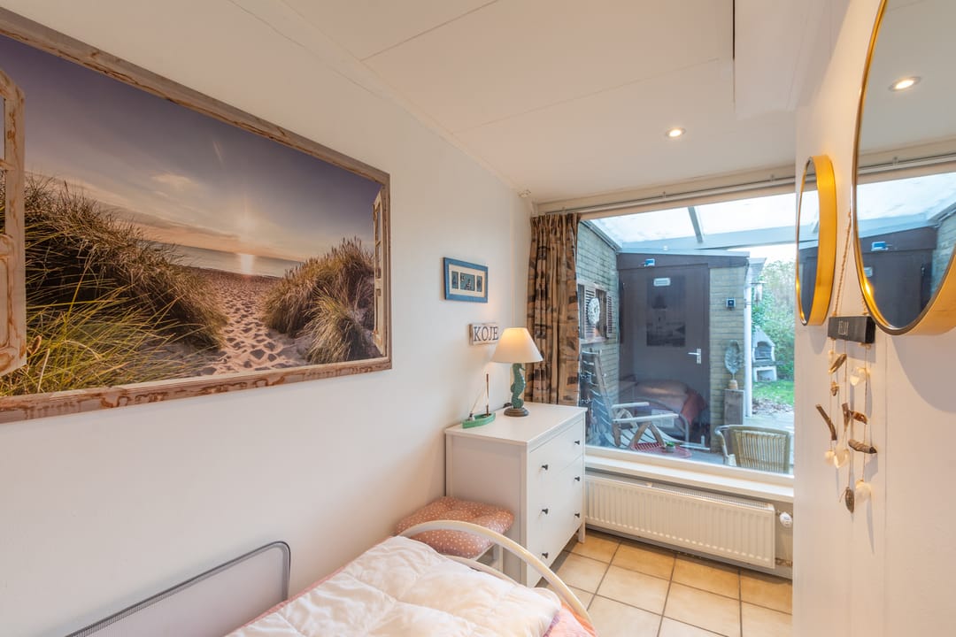 Photo 16 of Westerduinweg 34-H183