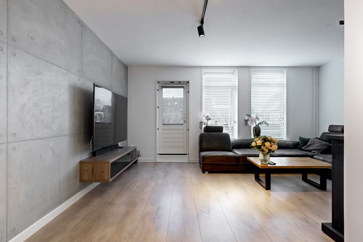 Photo 7 of Paardebloem 105