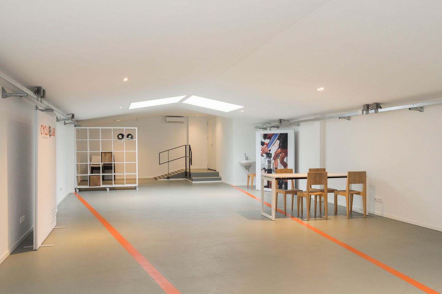 Bekijk foto 2 van Stationsstraat 20