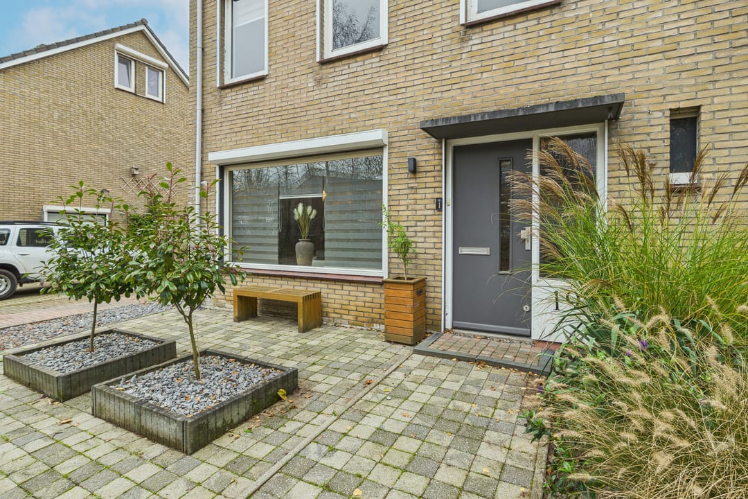 Photo 7 of Madame Curiestraat 19